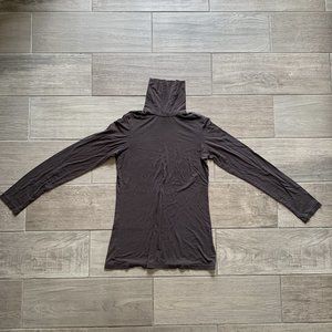 lightweight turtleneck